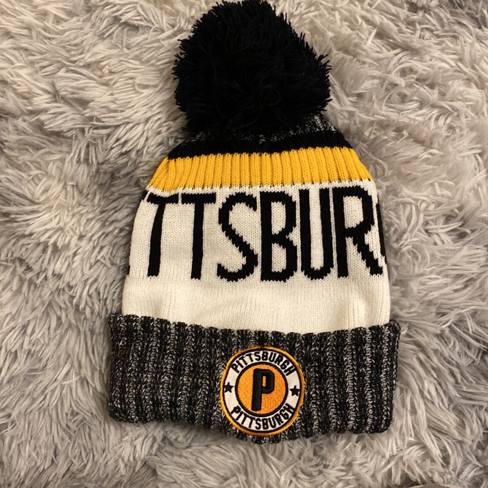 Wool hat P Pittsburgh